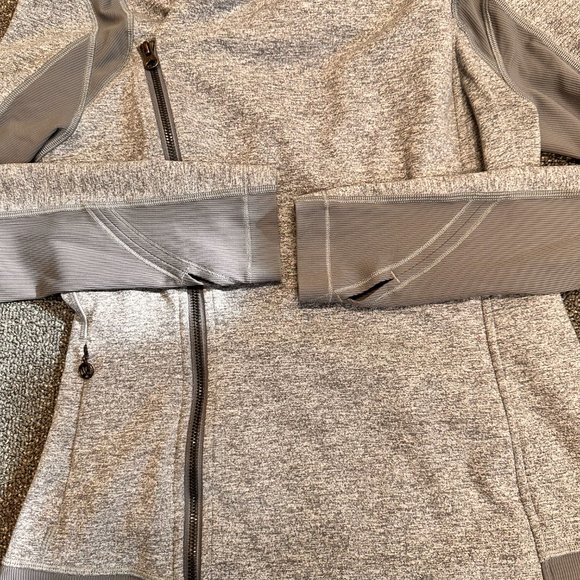 Lululemon Size 10 Bhakti Yoga Jacket - Picture 10 of 15